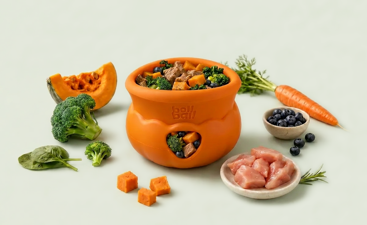 Bollball servido com ingredientes frescos